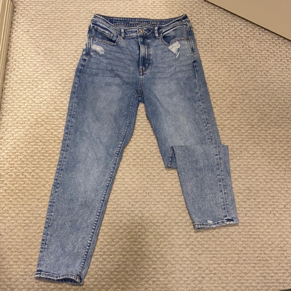 American eagle straight leg light acid wash jeans